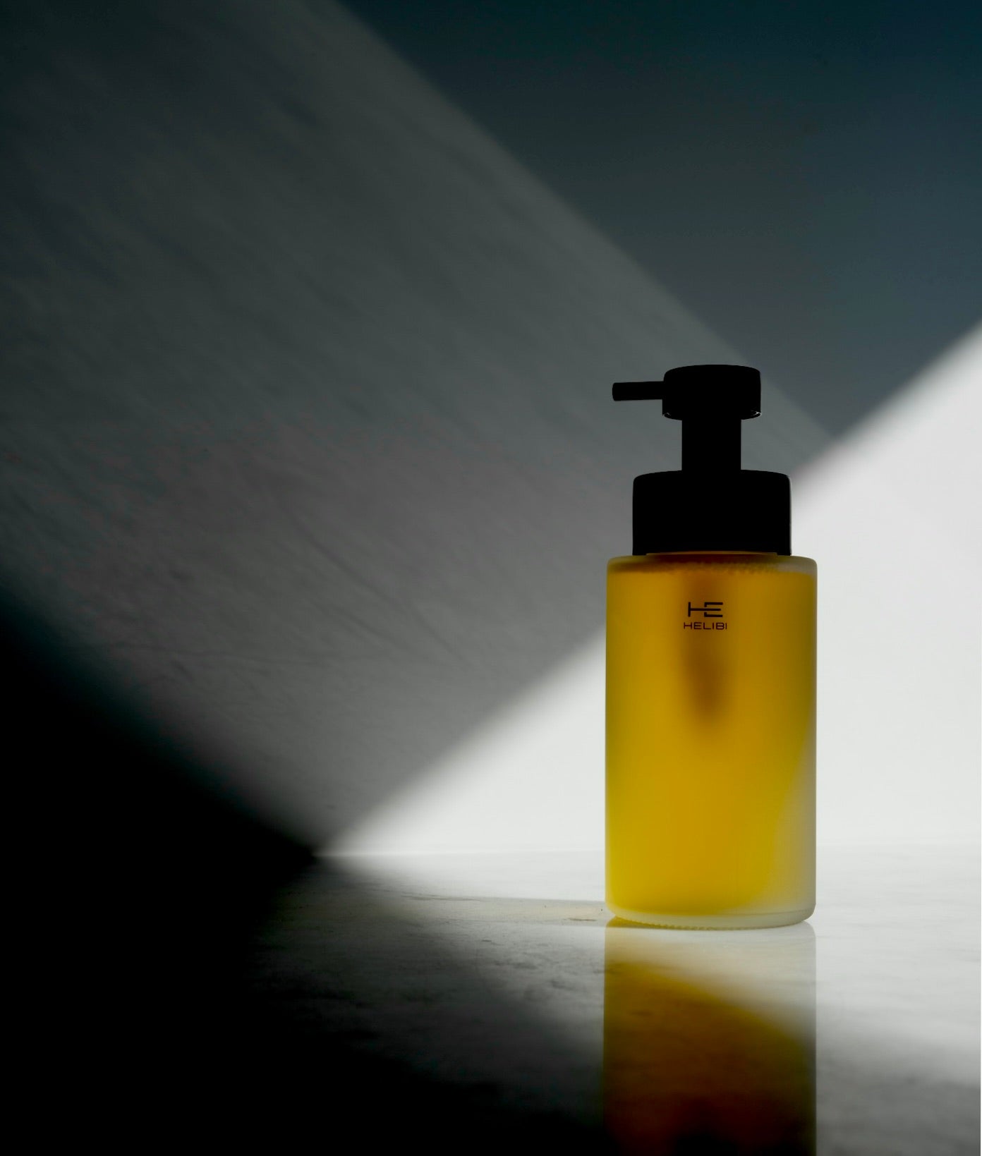 Frosted Glass Bottle / Lotion Pump